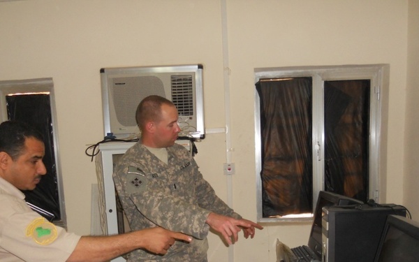 Cav. establishes LAN at Iraqi Training Center