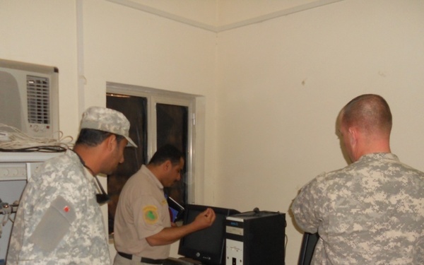 Cav. establishes LAN at Iraqi Training Center