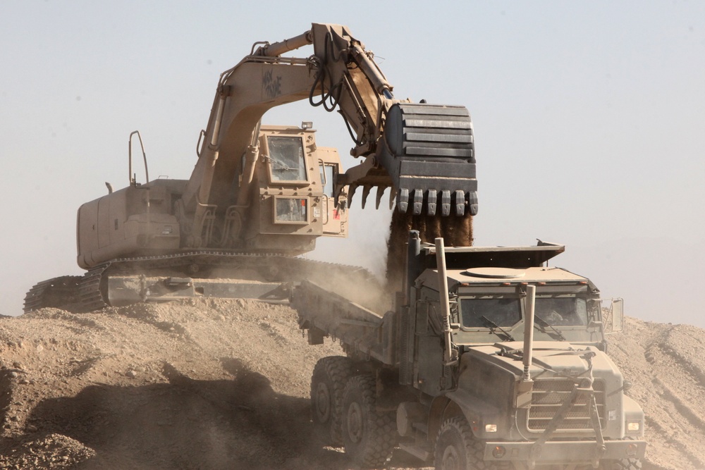 8th ESB builds landing pad on FOB Nolay