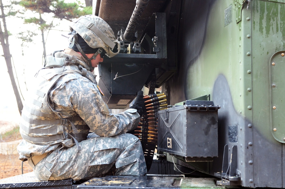 6-37th FA battery lights up skies of Daecheon Beach