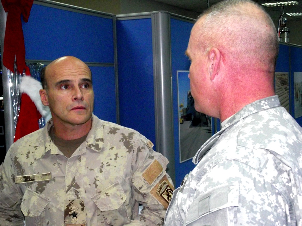 XVIII Airborne Corps deputy commander visits 1st TSC