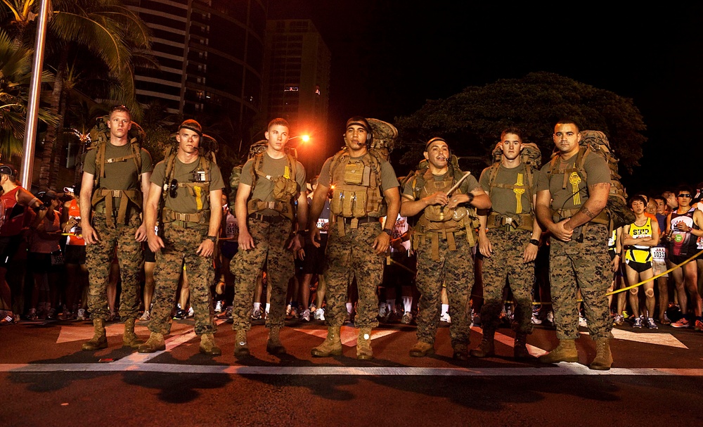 Pressing on with purpose: Marine firefighters hike Honolulu Marathon for second year, raise money for wounded warriors