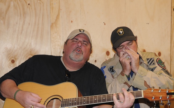 Star-studded tour entertains Currahee troops