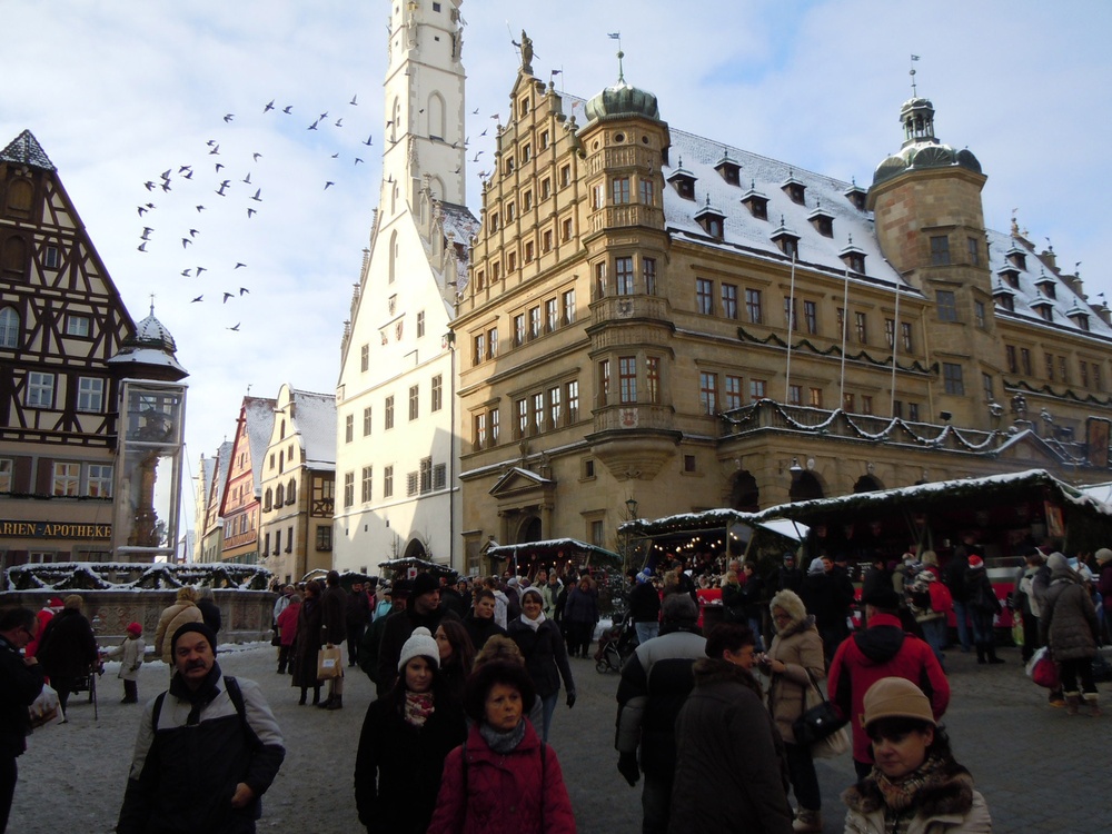 95th MP Bn. FRG takes trip to Rothenburg for Christmas Market