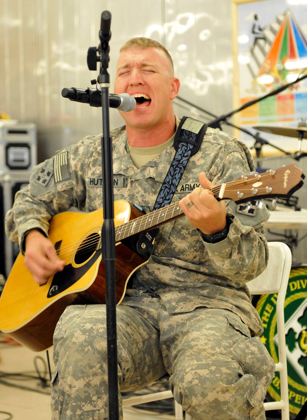‘Iron’ Brigade Soldier plays an acoustic set