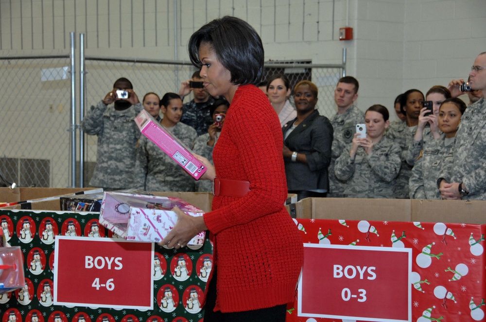 First Lady helps Toys for Tots