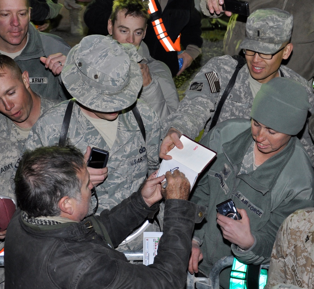 FEST-M Soldier sees stars during USO event