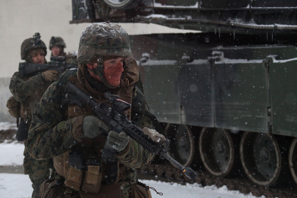 BLT, Tanks raid MOUT