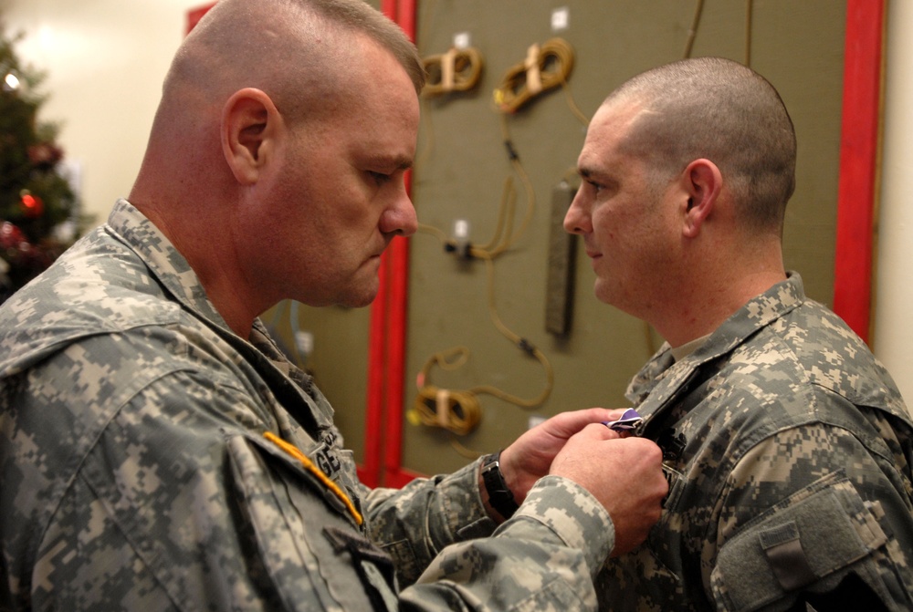 4-2 SBCT Soldier receives Purple Heart