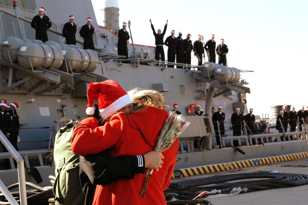 Destroyer, Cruiser return home