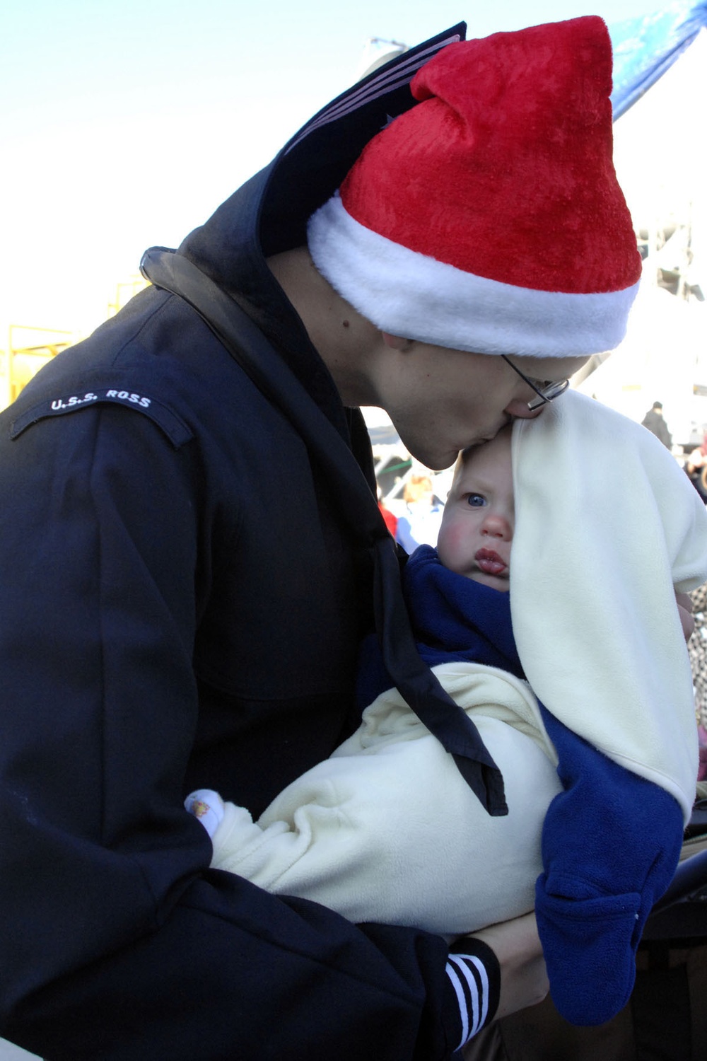Destroyer, Cruiser return home