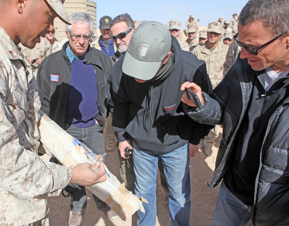 2nd Battalion, 9th Marines enjoy USO holiday tour