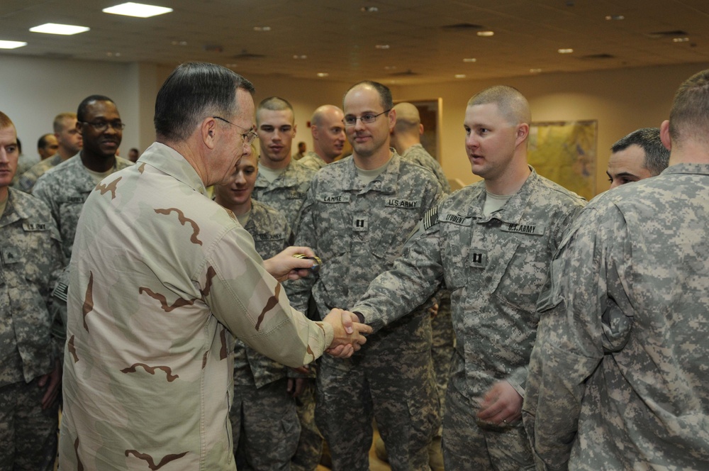 Chairman of Joint Chiefs of Staff visits USD-C Soldiers in Iraq