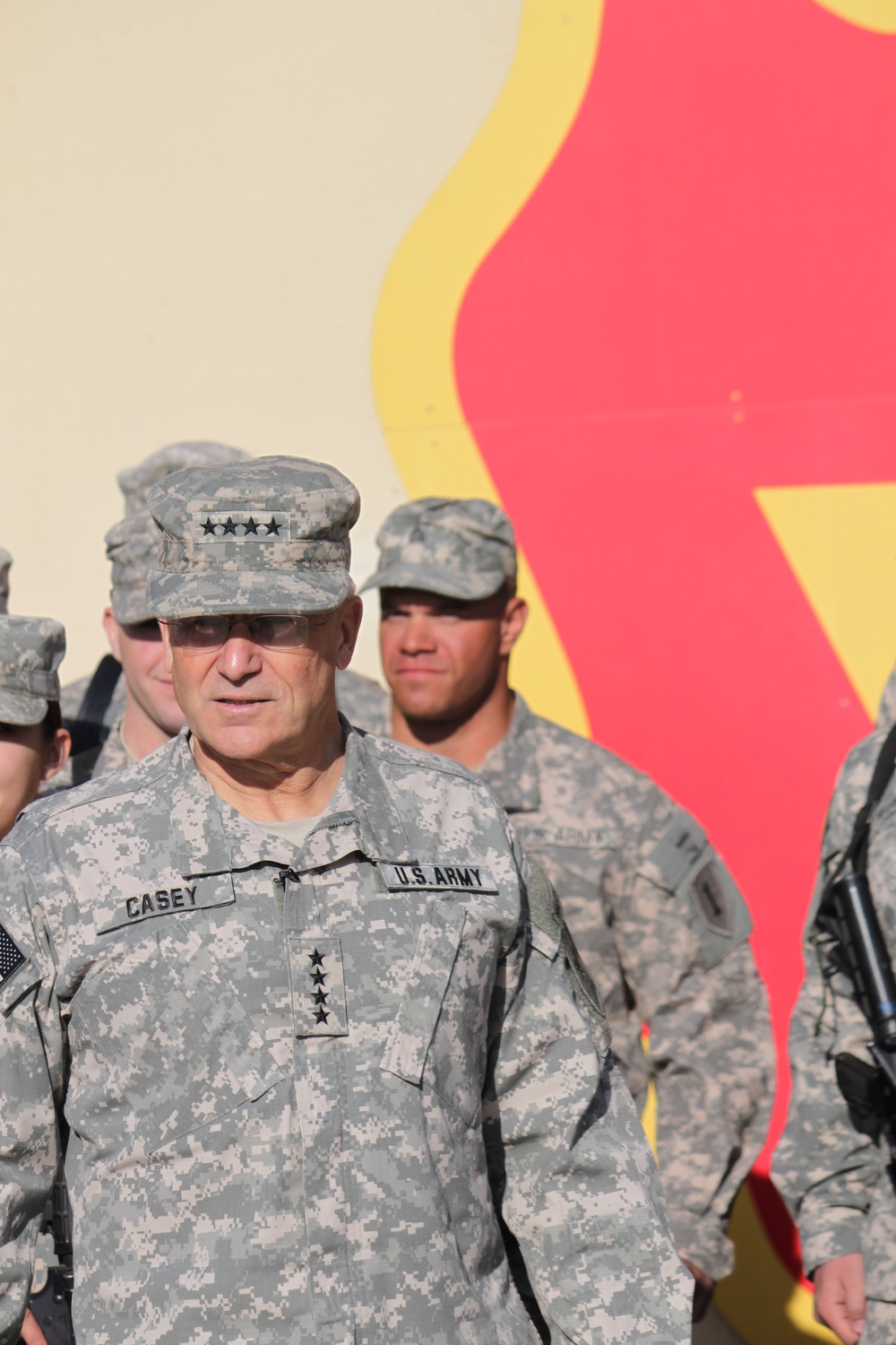 Army Chief of Staff Gen. George W. Casey Jr. visits troops on Christmas in Iraq