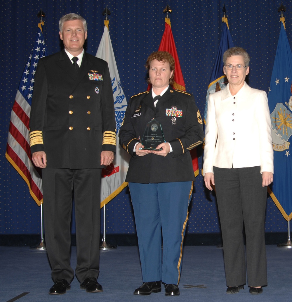 Army master sergeant honored as top DLA noncommissioned officer