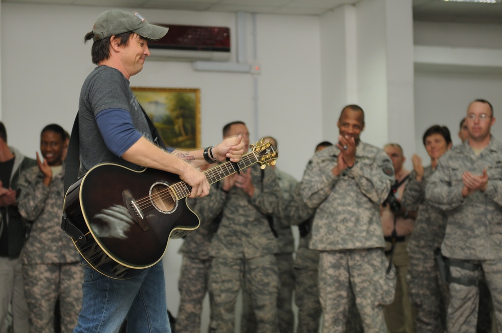 SMA Preston brings USO goodwill tour to FOB Union III