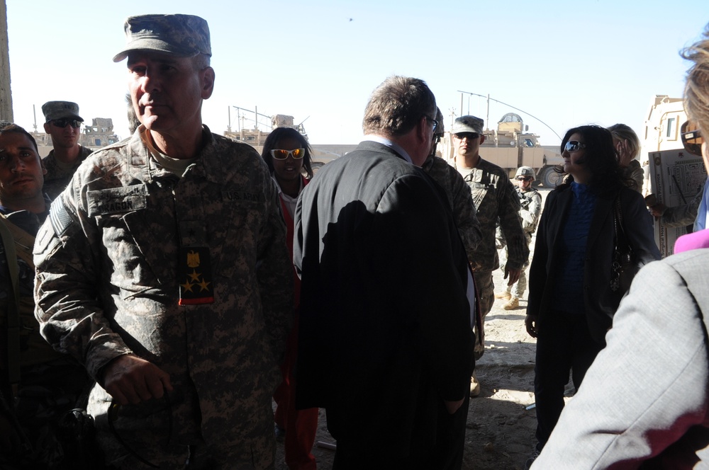 Brig. Gen. Dragon Visits Maysan Surgical Hospital