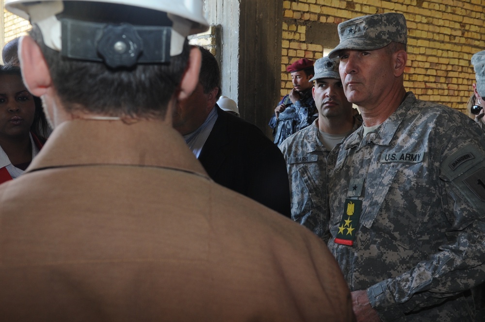 Brig. Gen. Dragon Visits Maysan Surgical Hospital