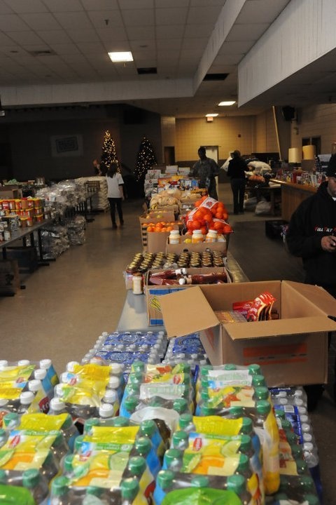 Fort Leonard Wood USO Collects Donations for Tornado Victims