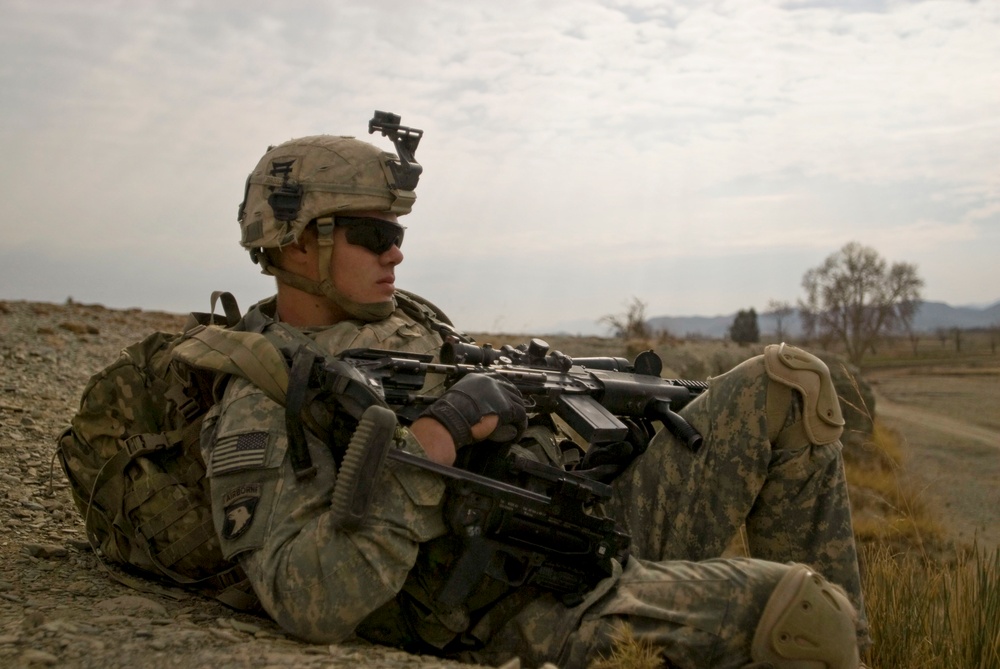 1st Bn., 187th Inf. Regt., patrols Sabari District