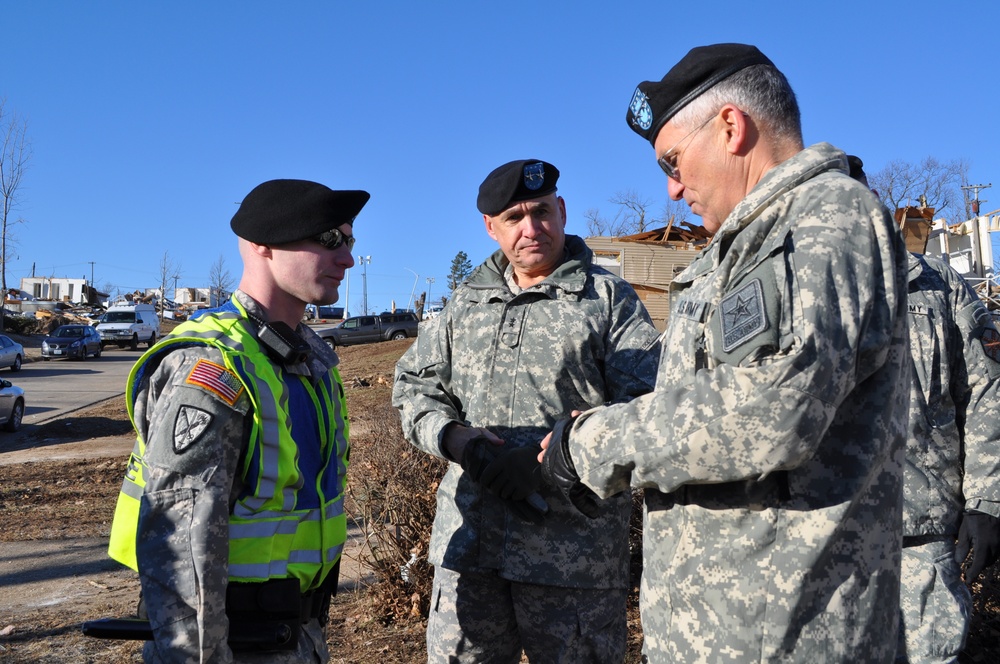 Army chief of staff recognizes Fort Leonard Wood tornado hero