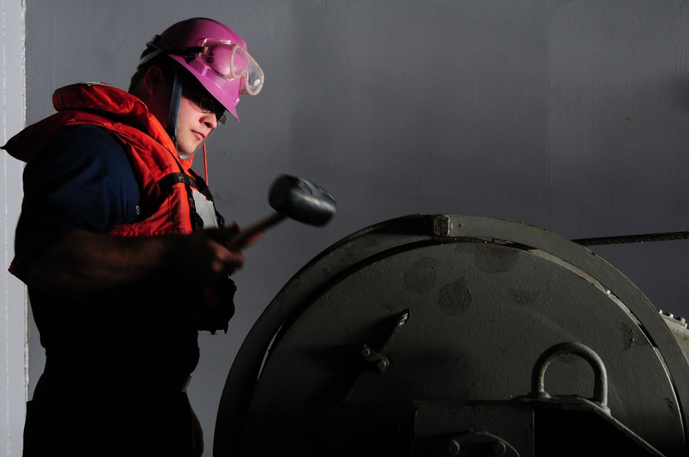 USS Carl Vinson takes on supplies