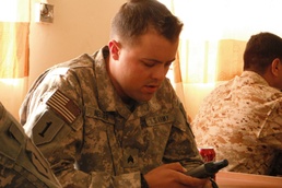 USD-C company teaches Iraqi Army Soldiers map reading, land navigation skills