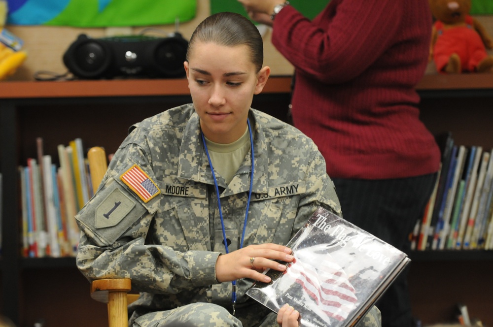 ‘Diligent’ Soldiers Help Teachers At Ogden Elementary School
