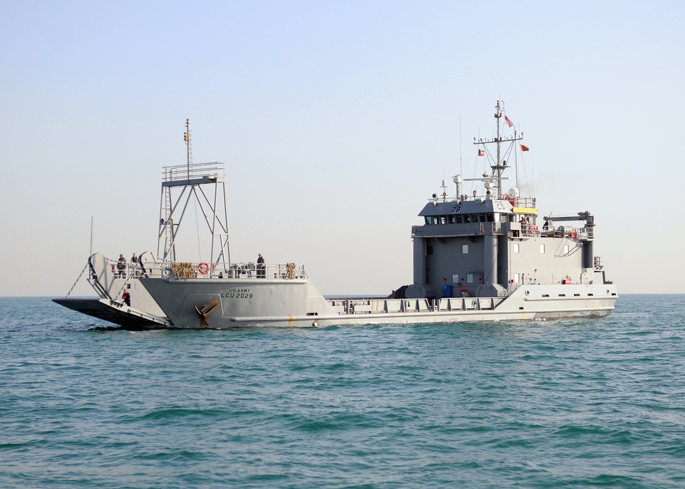 USS Carter Hall Stern Gate Transfer