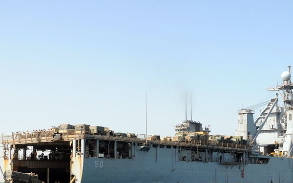 USS Carter Hall Stern Gate Transfer