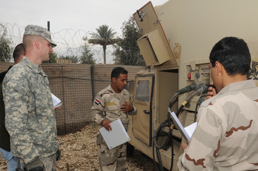 Iraqi Army partners with U.S., train on radar system operation