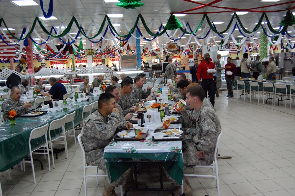 USD-C soldiers enjoy Christmas dinner at Camp Taji, Iraq
