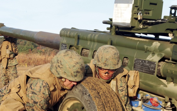Artillery battery sets scene for training