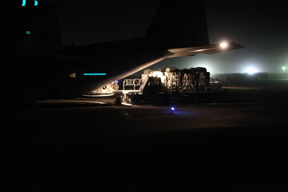 Air Delivery Marines provide supplies to 2/1 in southern Helmand