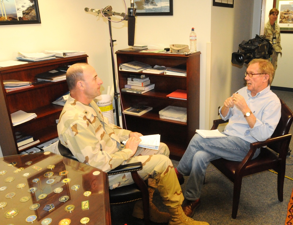 British Broadcasting Corporation reporter Peter Taylor interviews Joint Task Force (JTF) Guantanamo Commander Rear Adm. Jeffery Harbeson at the JTF headquarters, Jan 6.