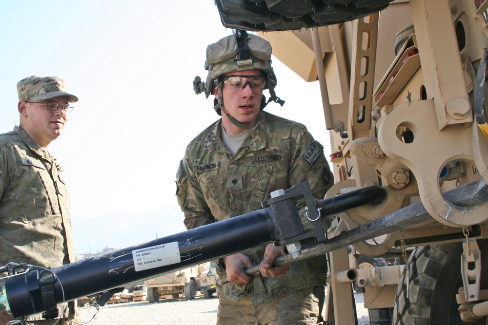 Eliminator mechanics learn new vehicle systems