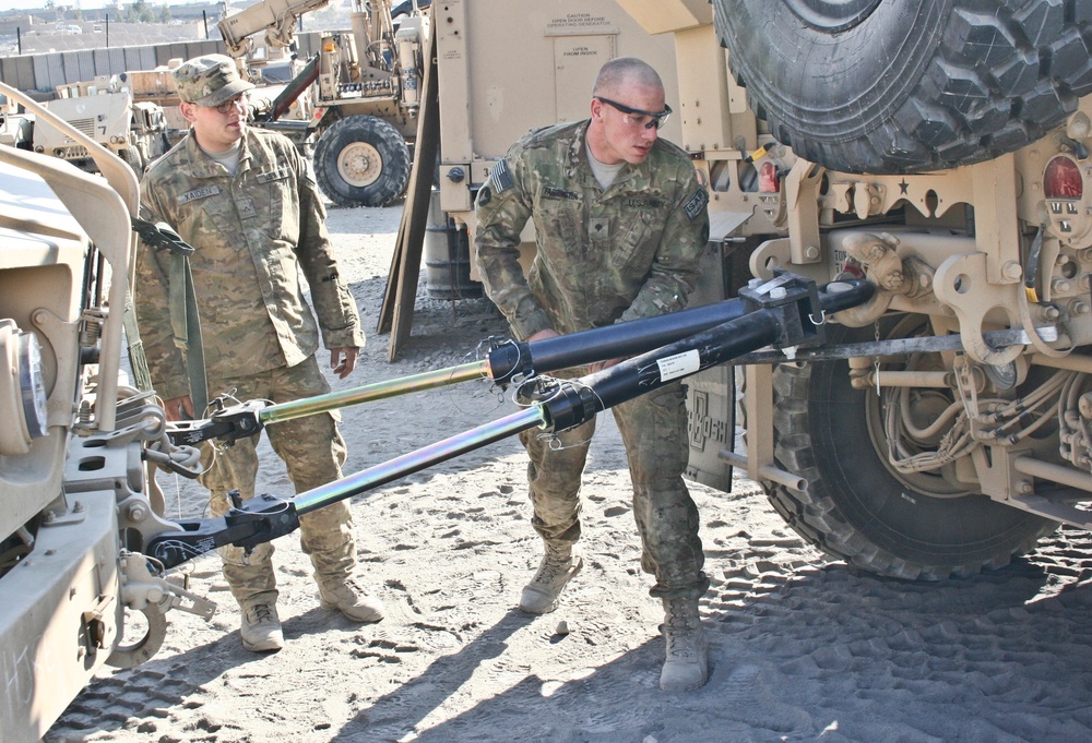 Eliminator mechanics learn new vehicle systems