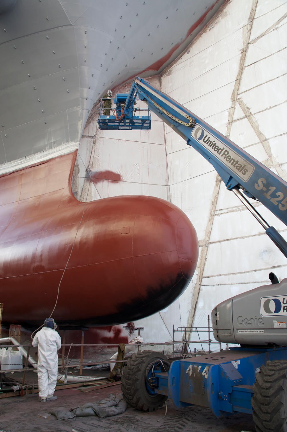 USS Bonhomme Richard gets new paint job