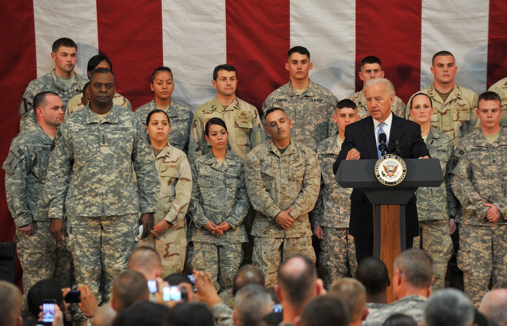 Vice president thanks airmen and service members in Iraq