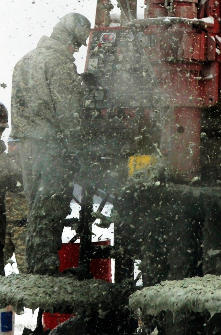 Maryland Guardsmen drill wells at Atterbury