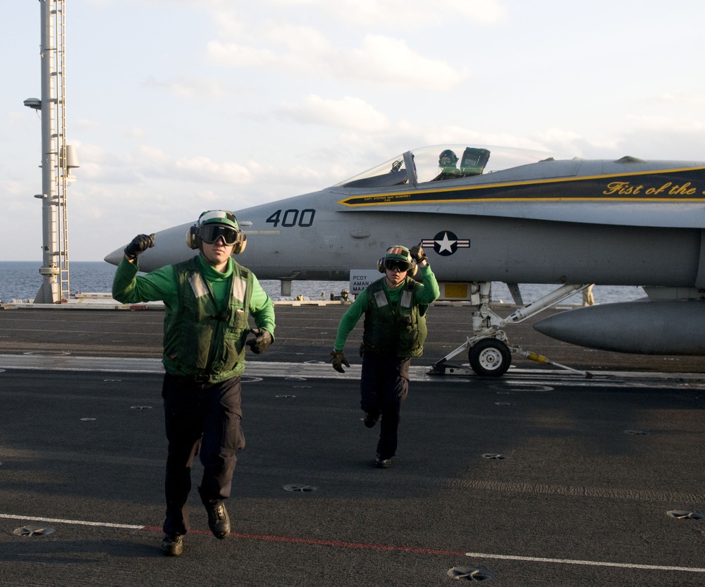 USS Carl Vinson conducts operations in 7th Fleet area of responsibility