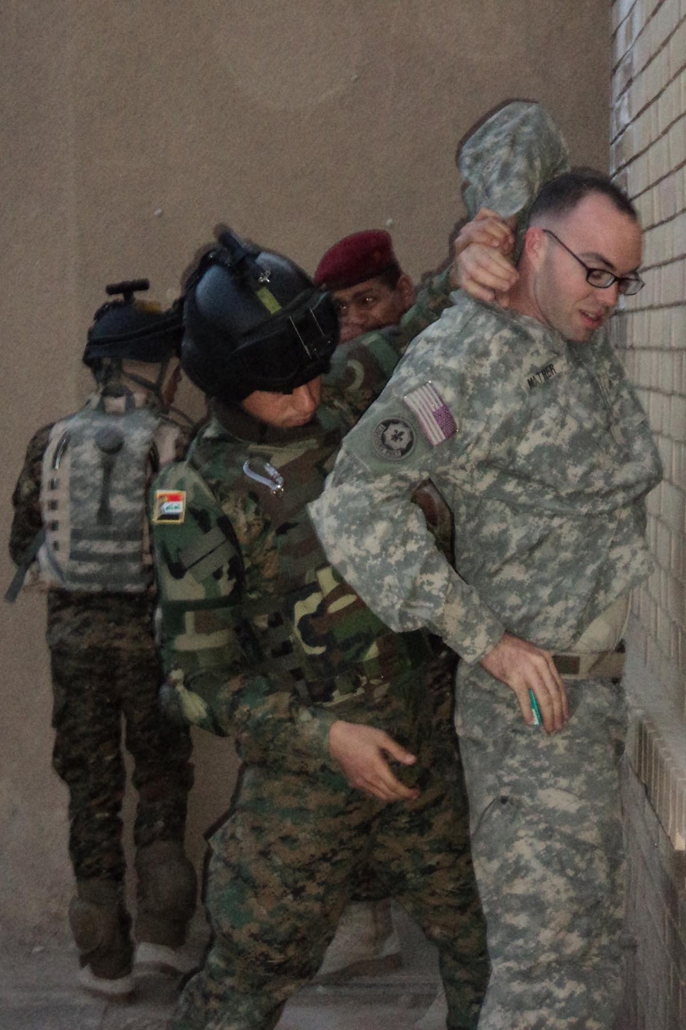 ‘Lightning’ battalion Soldiers train Iraqi Army personal security detachment