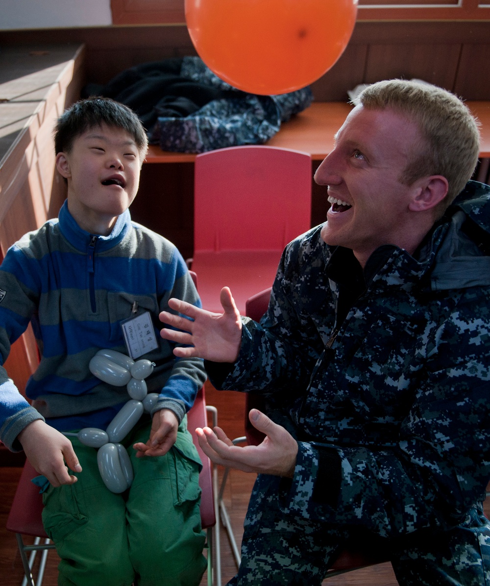 USS Stockdale Sailors' Community Service in Chinhae