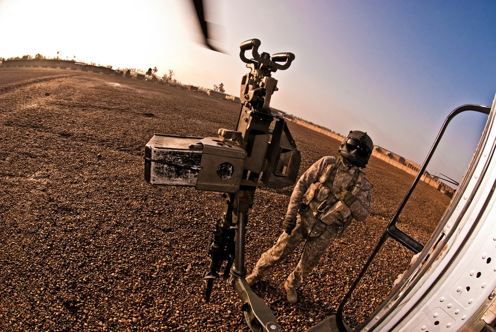 Black Hawk crews keep VIPs safe, mobile around Baghdad