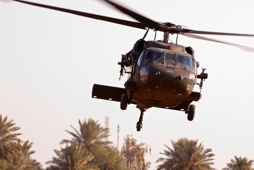 Black Hawk crews keep VIPs safe, mobile around Baghdad