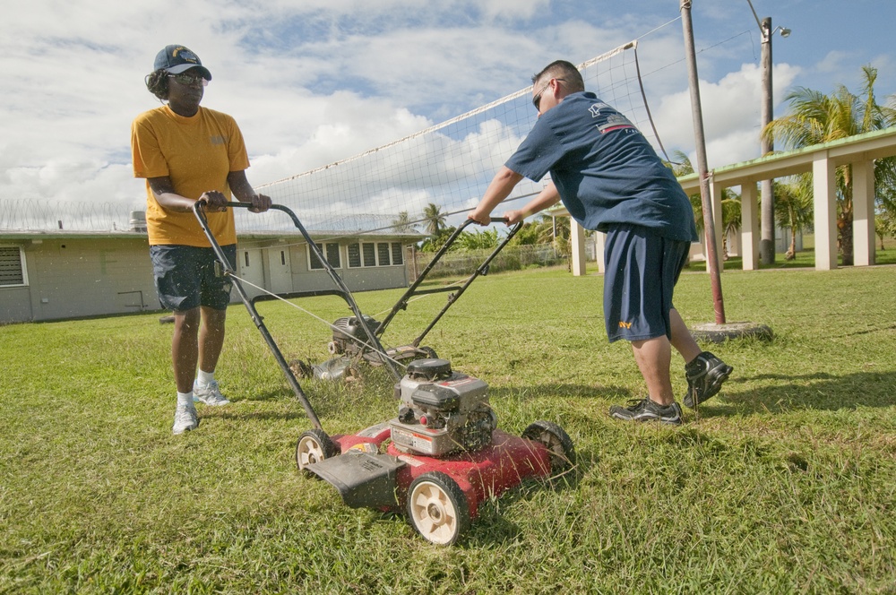 USNS Matthew Perry Sailors Do Yardwork in Guam