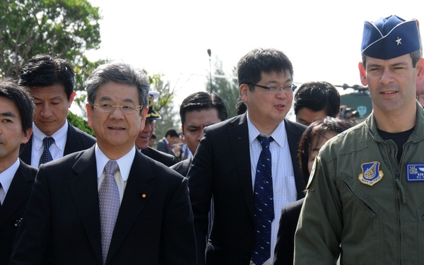 Japan Builds Support for Futenma Move