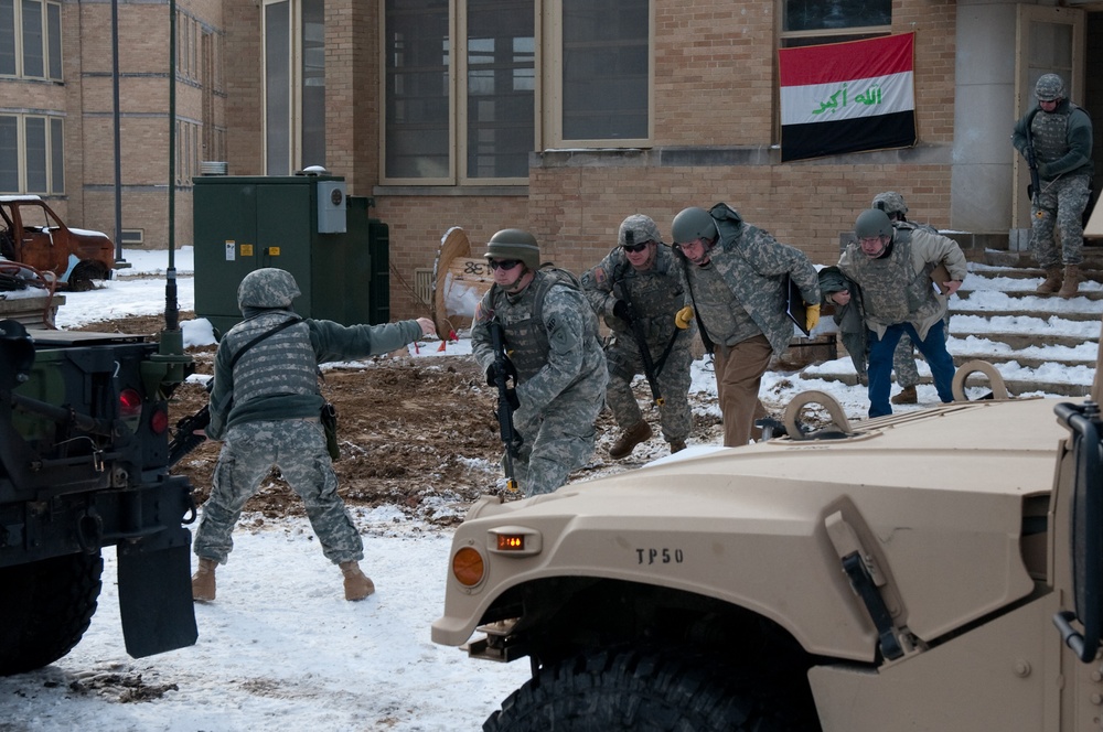 Indiana National Guard Soldiers help prepare civilians for deployment