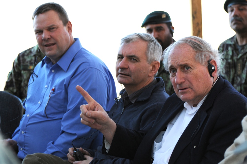 Senators  visit Afghanistan