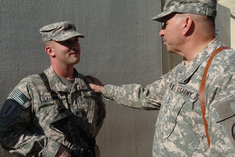 Graniteville Resident meets Chief of Army Reserve